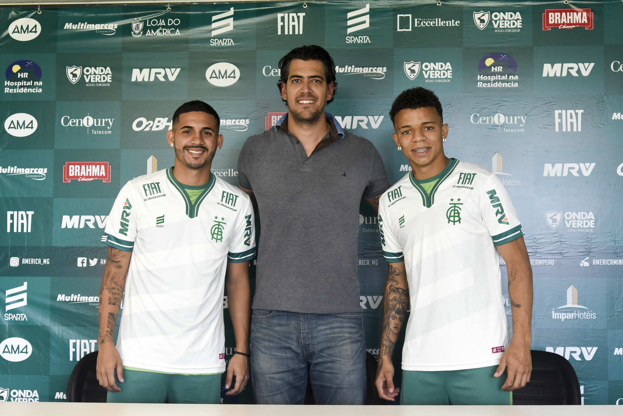 Apresentação do atacante Rafael Bilu e do lateral Diego Ferreira.